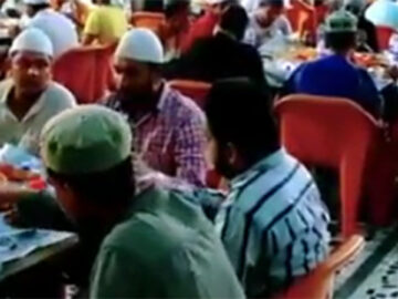 Iftar at Ajmeri Masjid Sakinaka (2022)